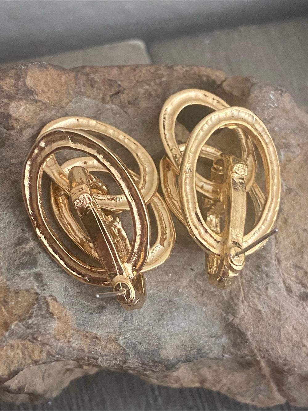 Vintage Y2K Martha Calvo AMI 14k Gold Plated Brass Dangling Stud Earrings - Picture 7 of 7